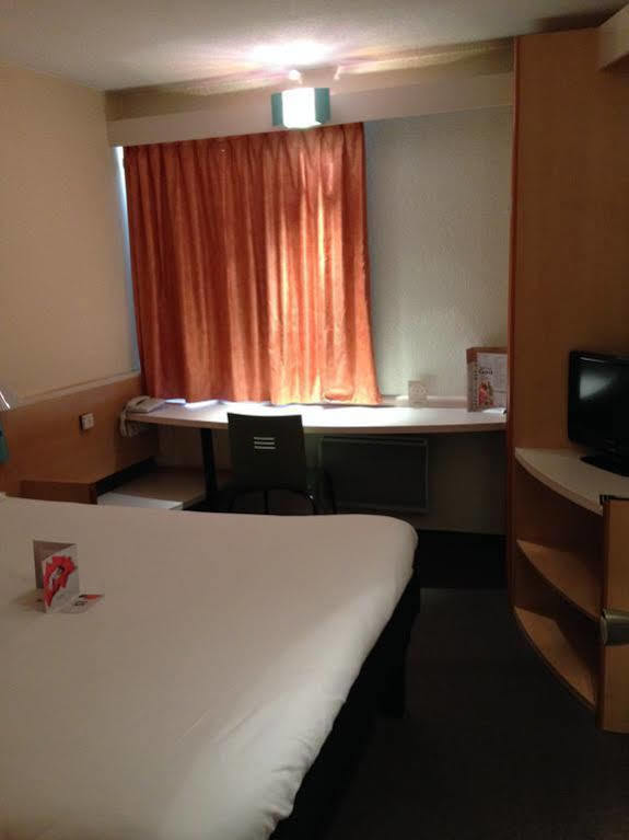 Ibis Lyon L'Isle D'Abeau Hotel Luaran gambar